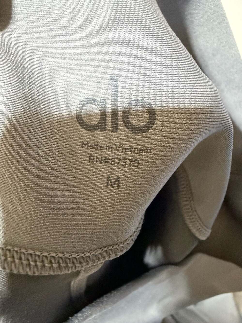 Women’s ALO High Waist Airlift Legging - Picture 5 of 5
